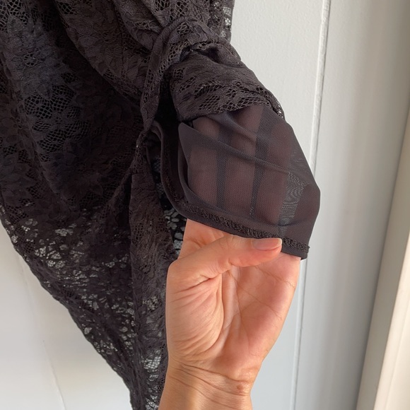 🛒✨Urban outfitters lace fitting dress - Picture 6 of 9